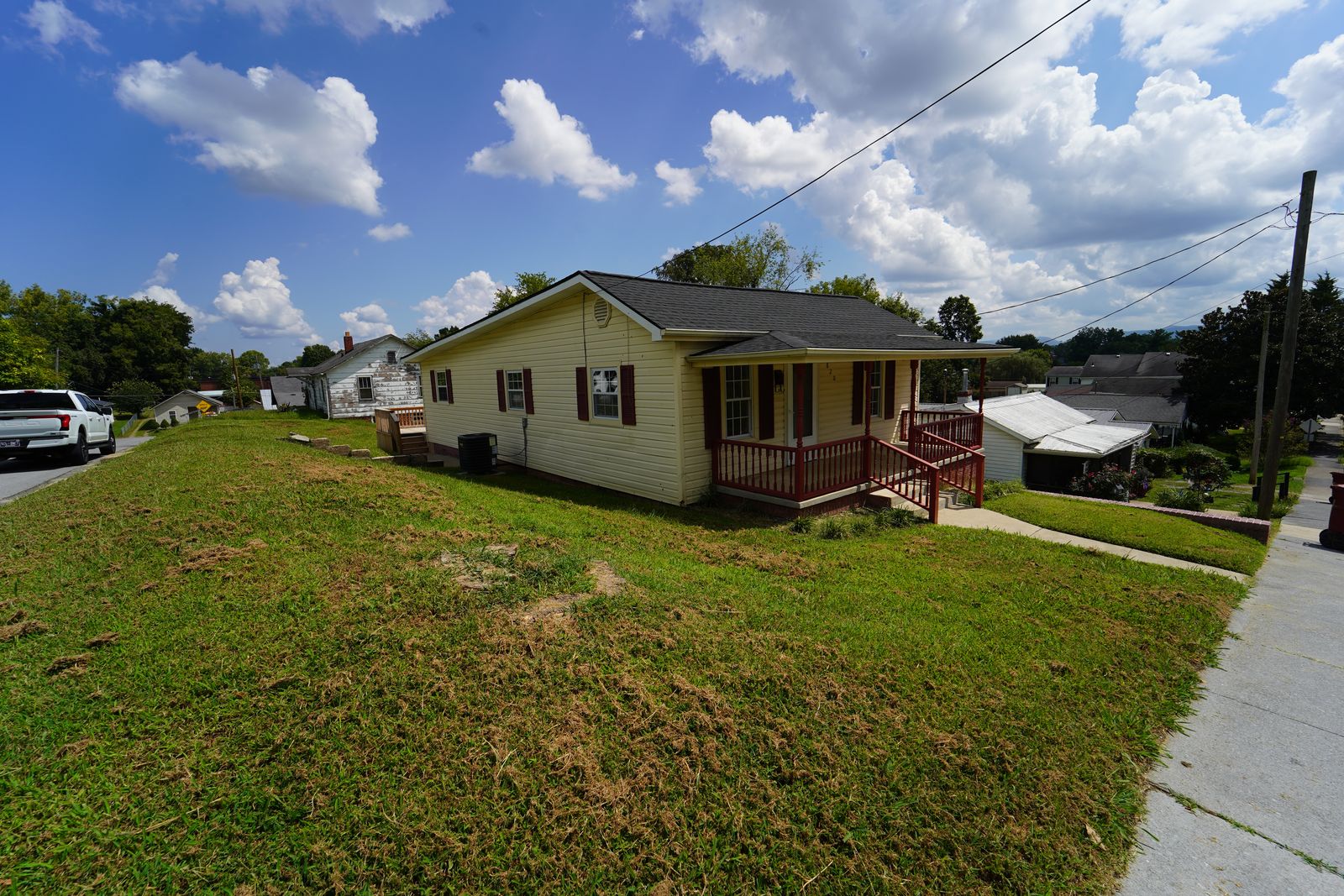 820 Montgomery Street — photo 3
